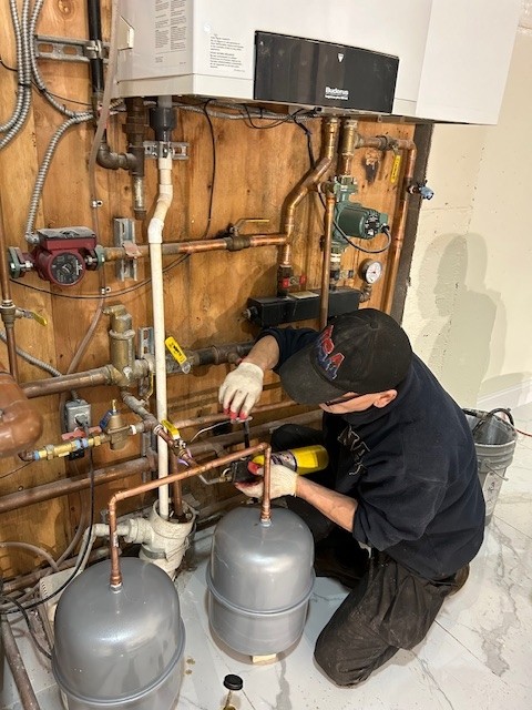 美东管道维修 疏通下水管， 通渠排水管道 为家庭和商业客户提供优质服务