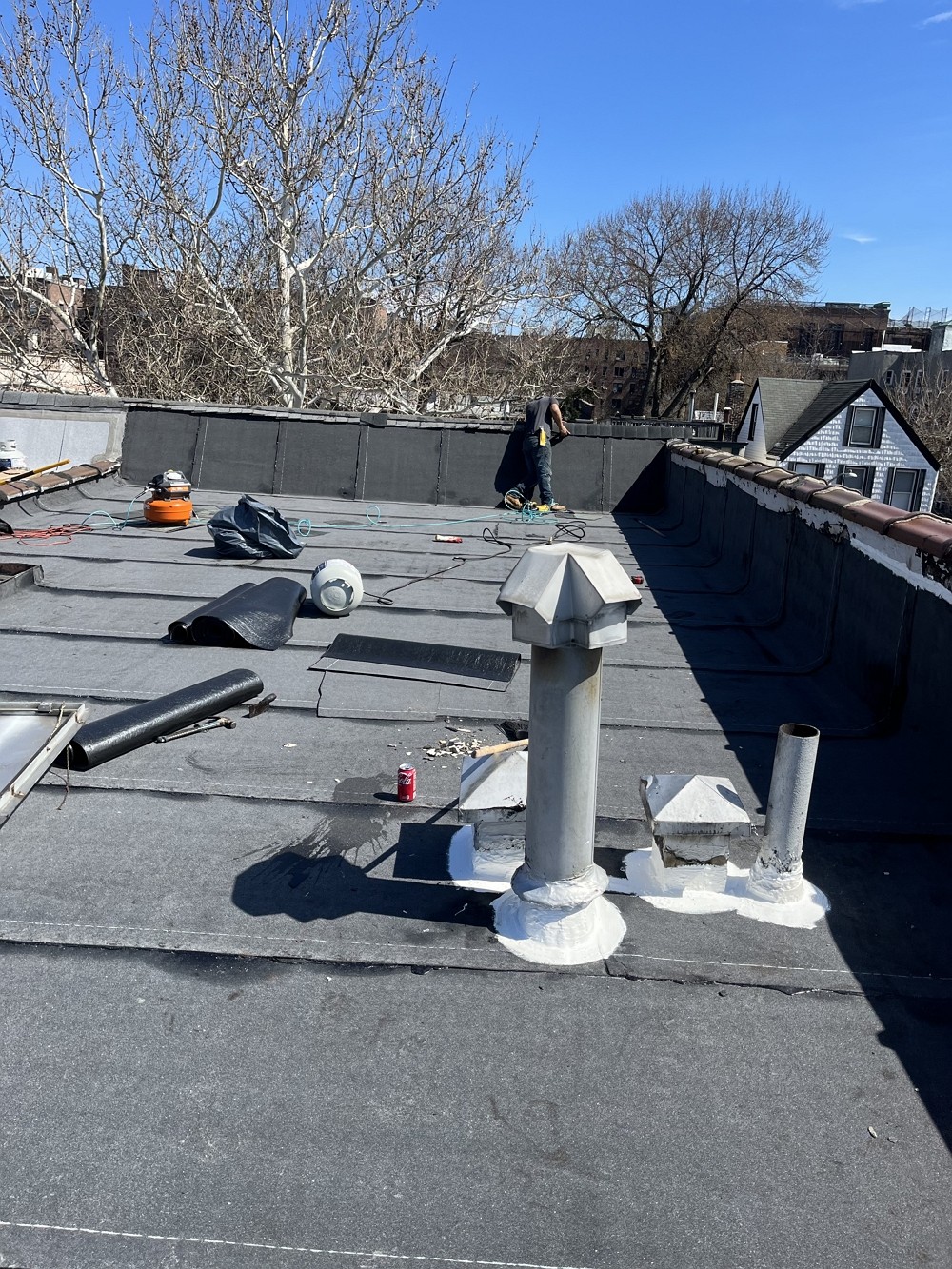 纽约屋顶修漏水