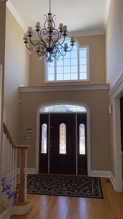 功夫精湛木工师傅安装门窗 安装新式保温门窗 换新门窗 翻新门窗框包铝片 做到防水 定购门窗