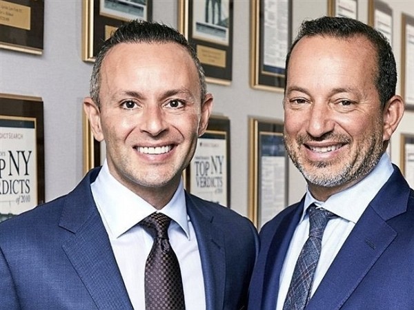 高额保险赔偿,不成功不收费,意外伤害律师,雷沃森李文律师楼