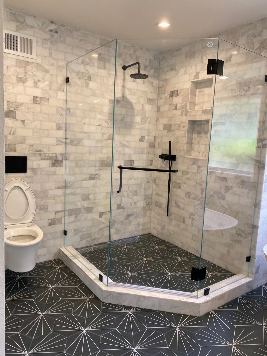 承接大小装修项目 免费估价