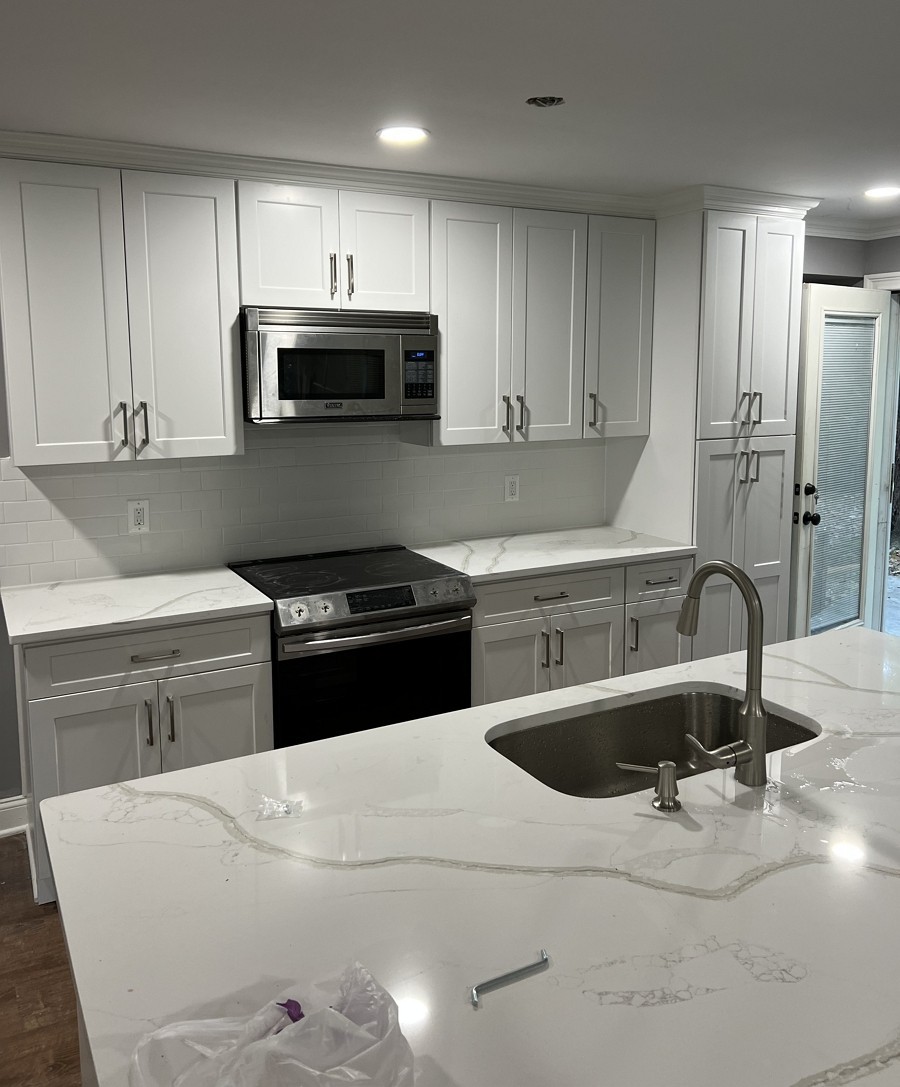 华人装修费城室内外装修-浴室厨房，瓷砖地板，批灰油漆，围栏庭院装修，屋顶维修，价格合理 [装修装潢]