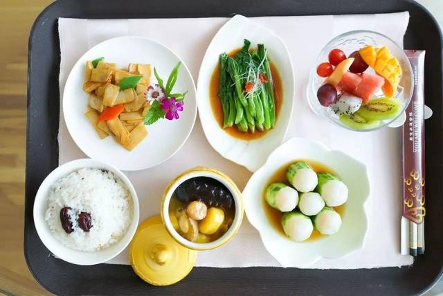 提供美国月嫂，育儿嫂，住家保姆，有身份，有体检报告