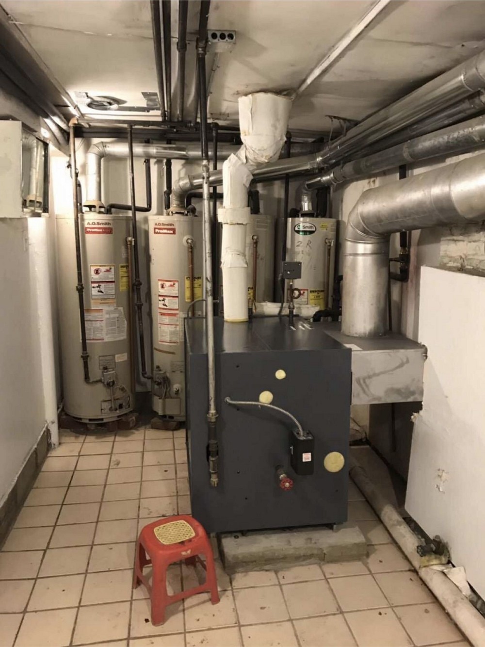 美东华冷暖全能修 中央空调维修 维修油炉抽风机煤气炉，从业冷暖维修多年