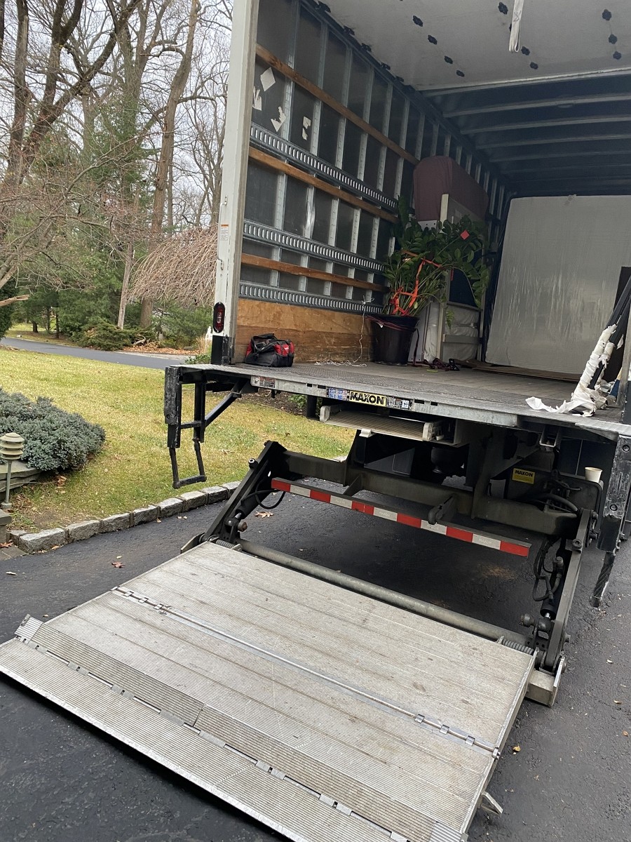 从本地搬家到跨州长途搬家，专业家庭搬家，公司搬迁，学生搬运，商业店面搬迁 NJ