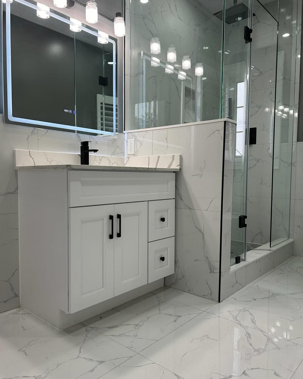 法拉盛工程装修团队，室内外装修，家庭住宅店铺餐馆，设计选材装修全面，价格实惠，服务诚信