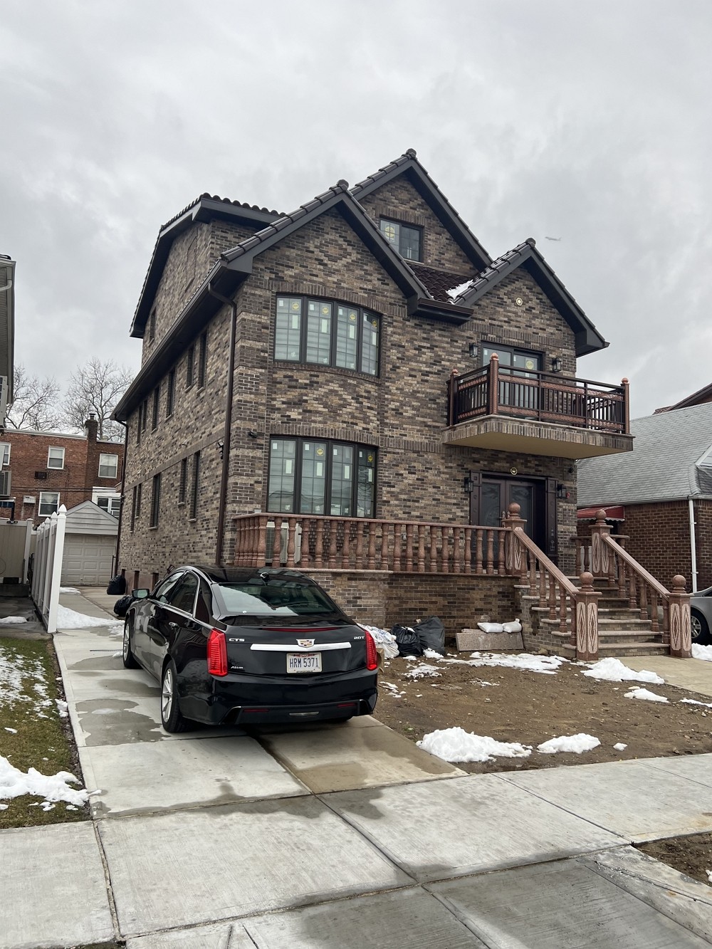 晴天水泥公司 康州装修师傅 精致台阶露台,水泥硬化,车道翻新,庭院装修,走道铺砖,水泥砖石铺路,外墙围栏