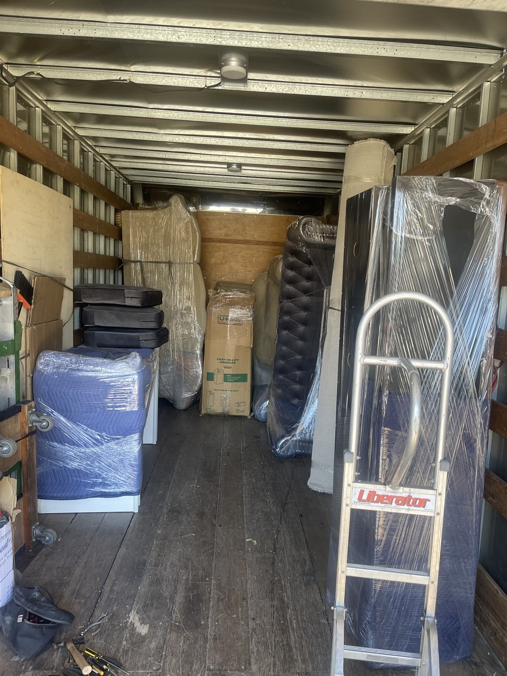 诚信搬家公司提供认真负责 守时可靠 优质服务，俄勒冈搬家及跨州搬家 安全快速