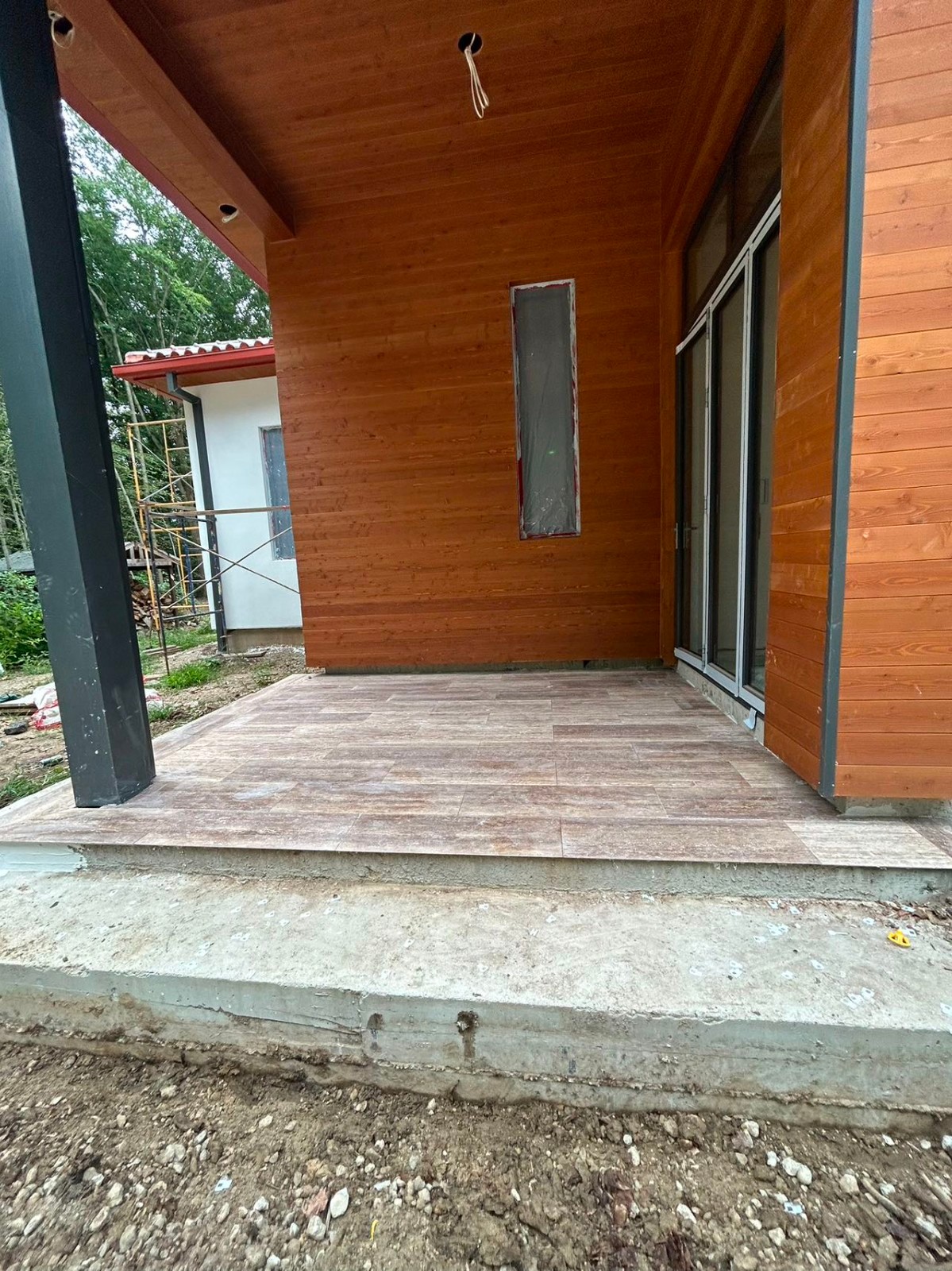 美东装修公司 - 水泥车道，橱柜地板，房间隔断，批灰刷漆，改吊顶，修墙面，专业土木水电