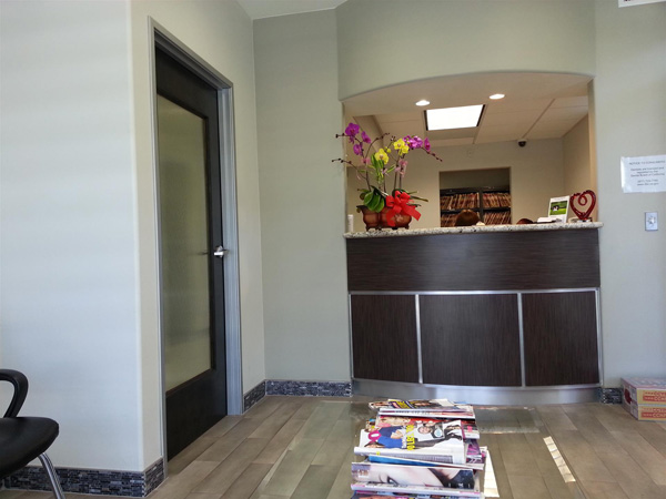 潘牙科診所─潘睿‧潘燕牙醫師