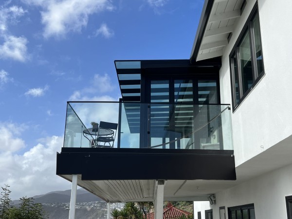 美心玻璃門窗公司