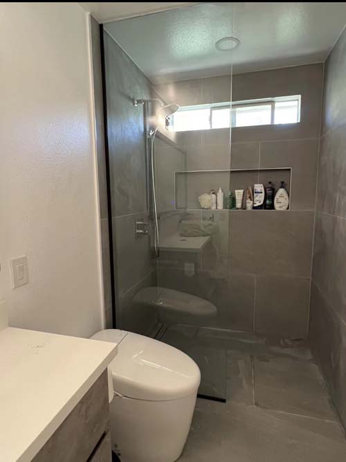 天致環球淋浴玻璃門