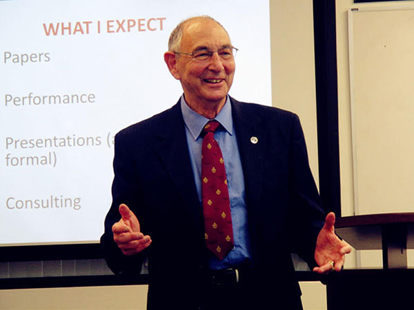 美國加州高級管理學院