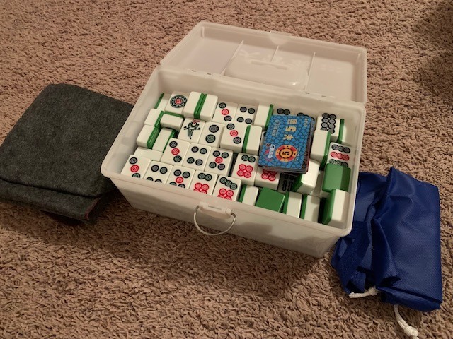 转手崭新麻将和桌游