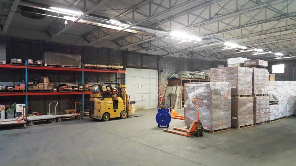 康涅狄格州纽黑文县 - 仓库大楼出售