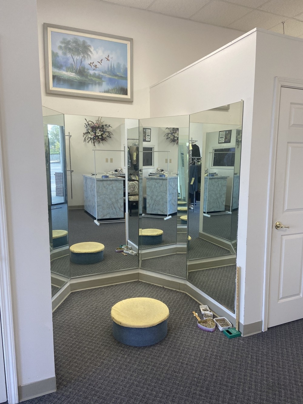 改衣店生意出售 - 乔州亚特兰大好区20年老店生意转让 [改衣店生意转让]