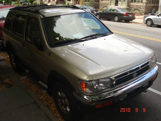 卖车 99年Nissan Pathfinder SE