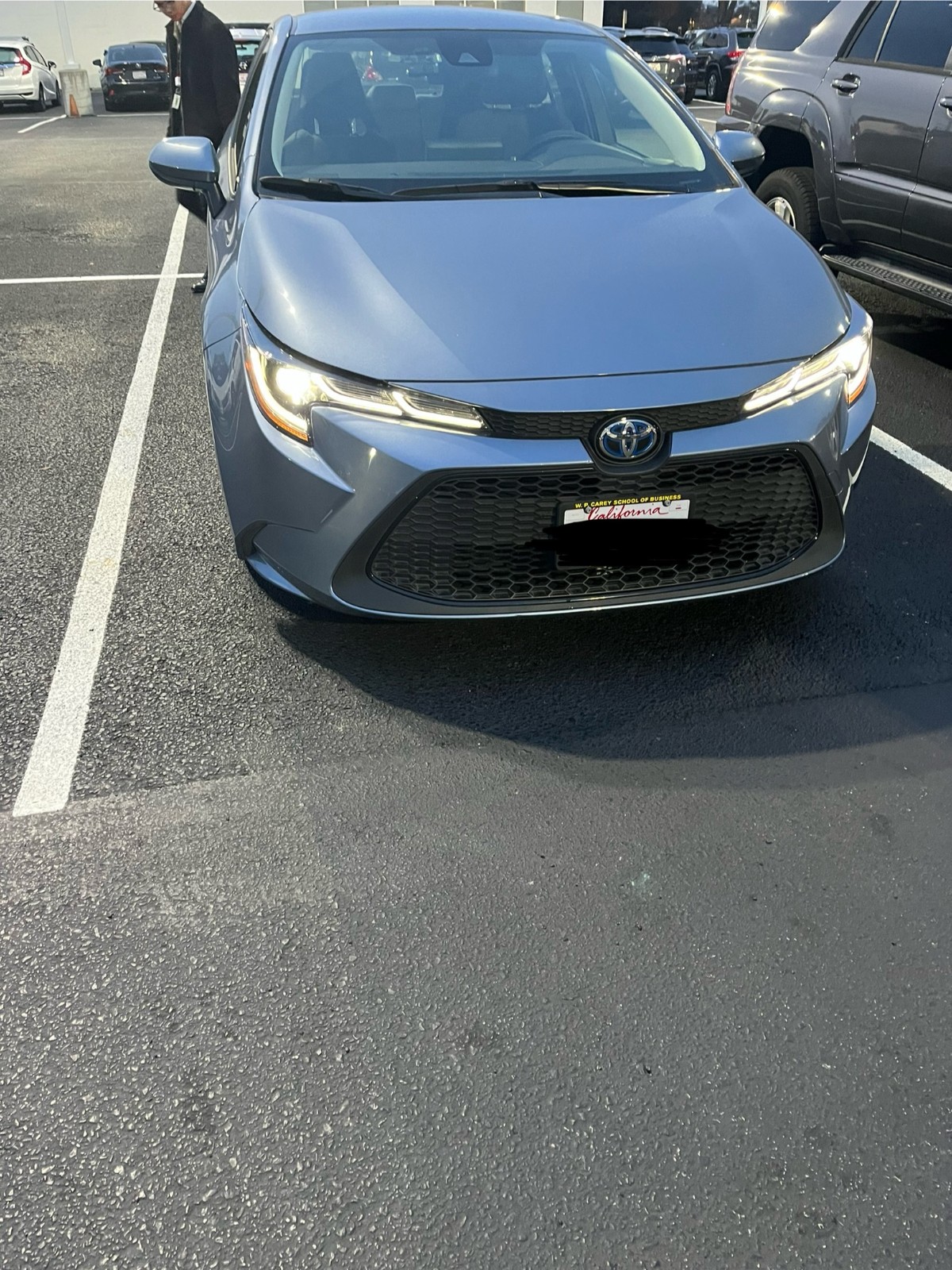 急售 2022 Toyota Corolla Hybrid, with Blind Spot and Back-up Camera