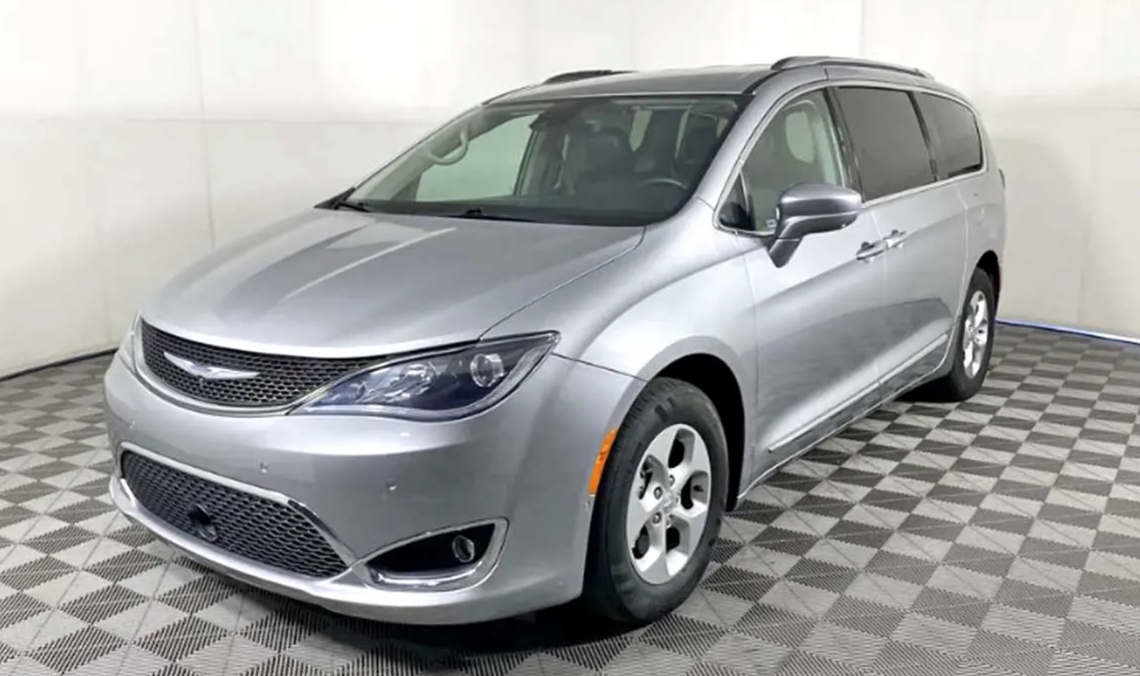 2017 Chrysler Pacifica Touring 七座、顶配 售价13850