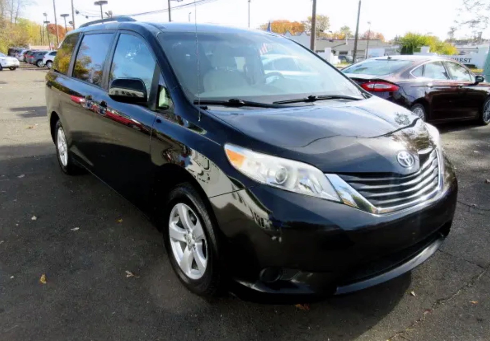 2011 Toyota Sienna LE 丰田八座 售价10850
