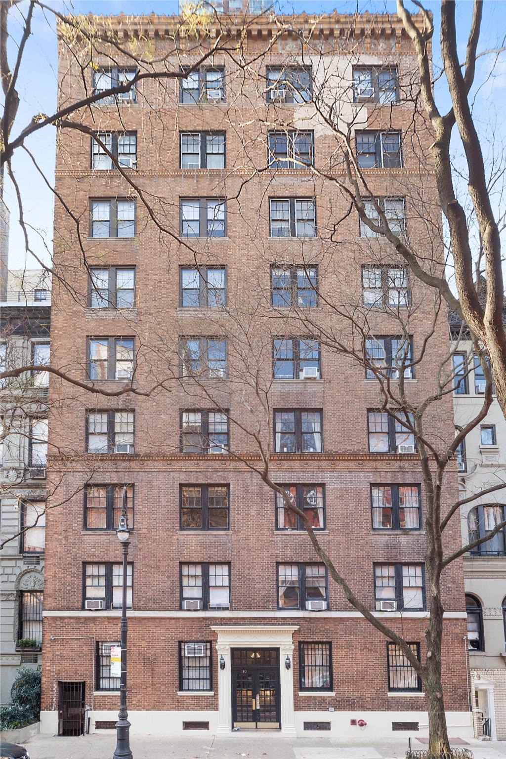 Trophy New York City Multifamily Apt. Building