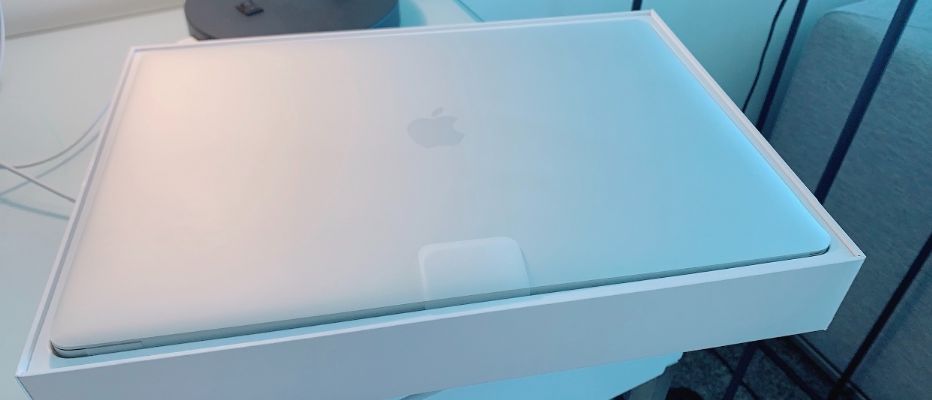 苹果macbook pro [苹果电脑]