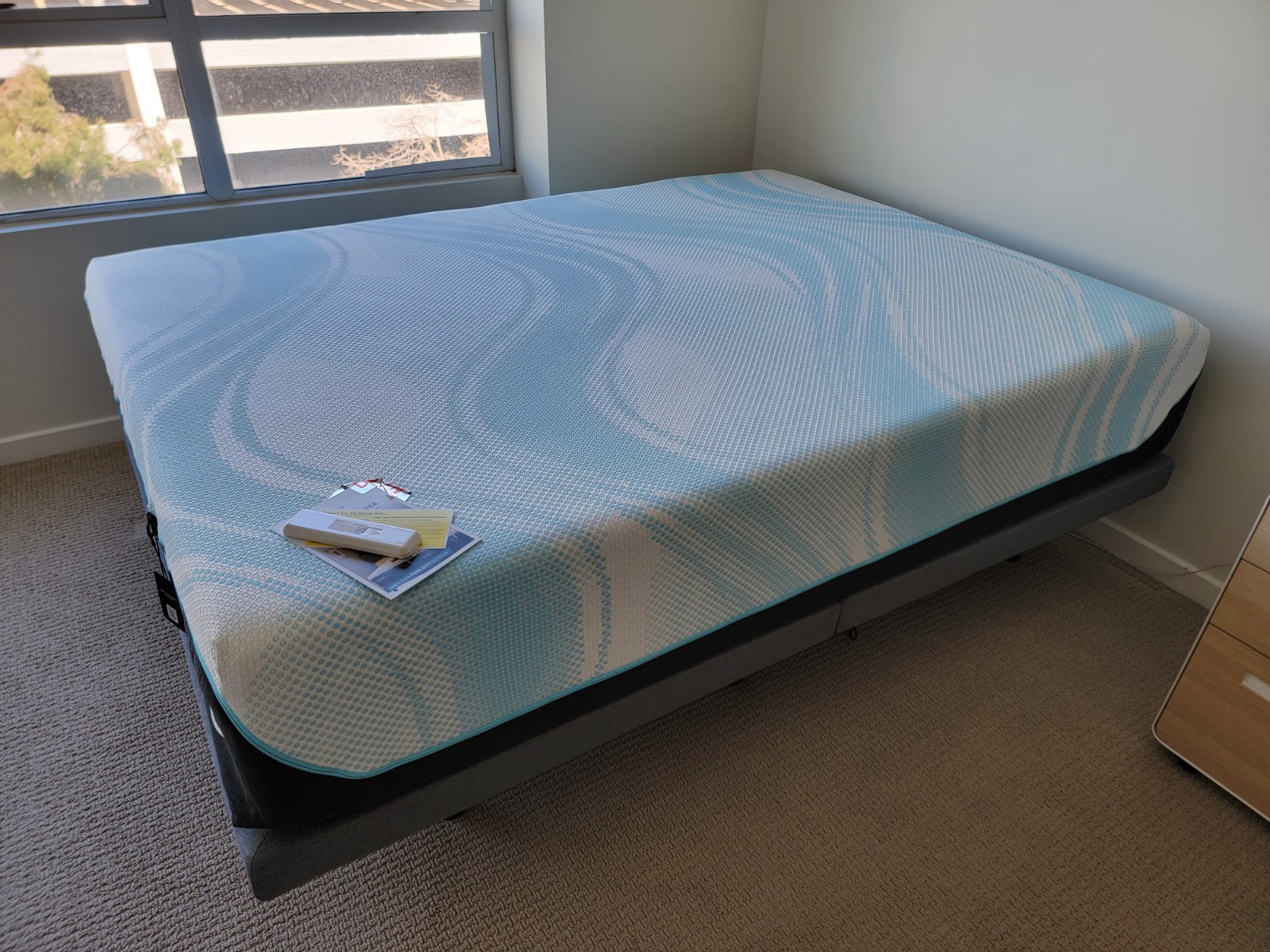 减价出售 Tempur Pedic 最好款 LuxeBreeze Firm /冷却 / 硬（刚买不久） [床垫]