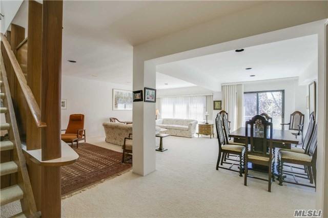 Great Neck - Large Terrace - Indoor Parking!