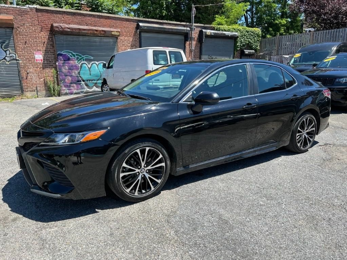 新车到店。。。 2019 Toyota Camry SE