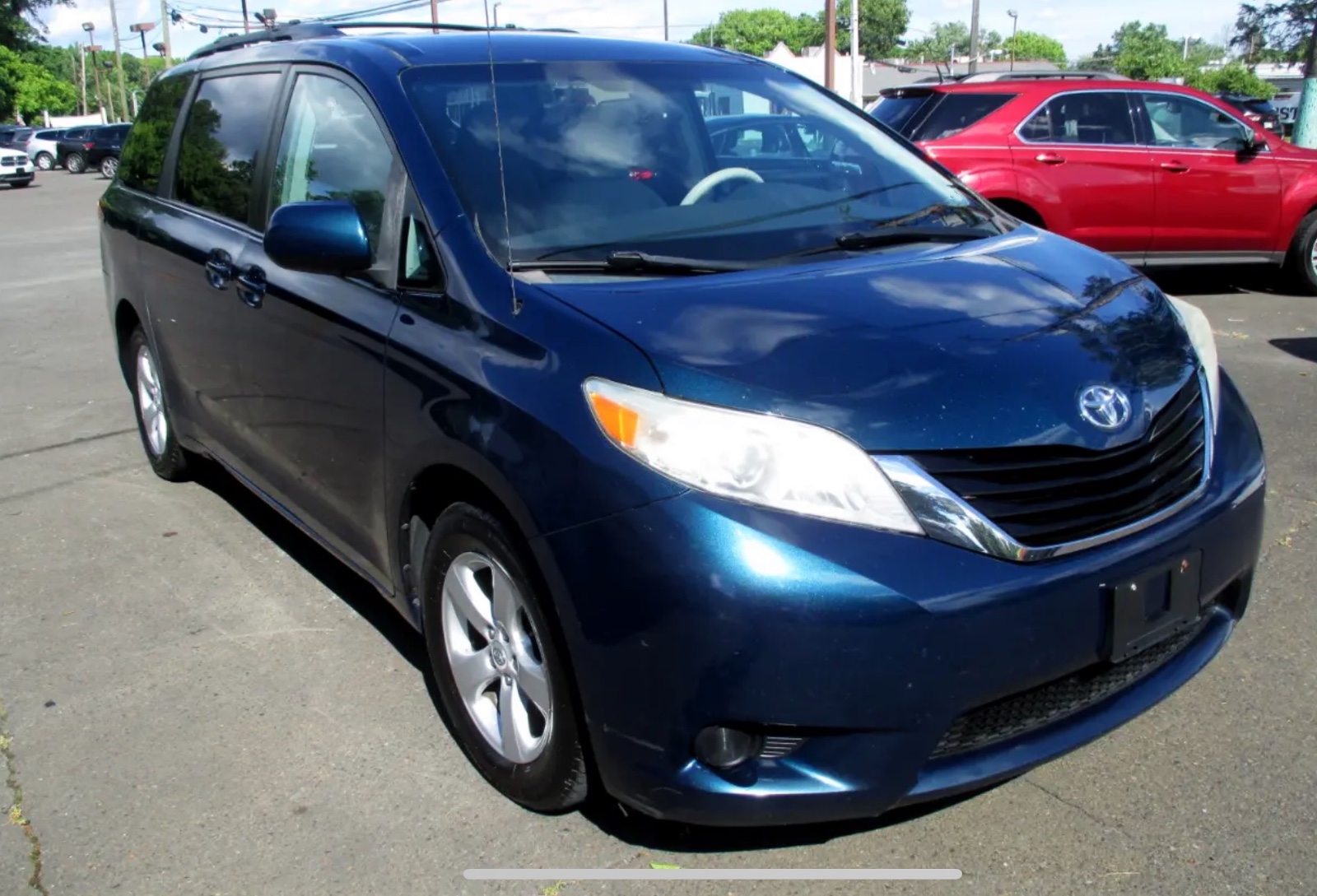 2011 Toyota Sienna LE 丰田八座 售价$12900