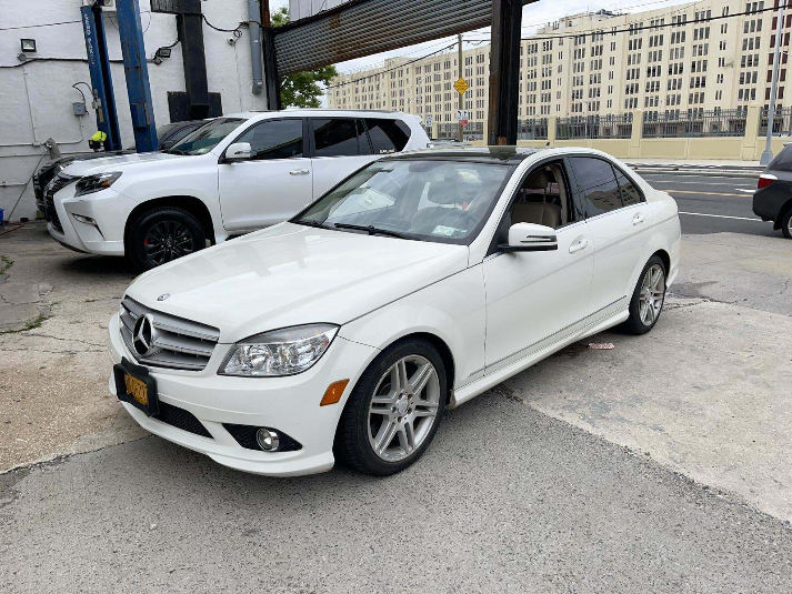高价收购二手车、任何车子、出售2010 Mercedes-Benz C-Class C 350