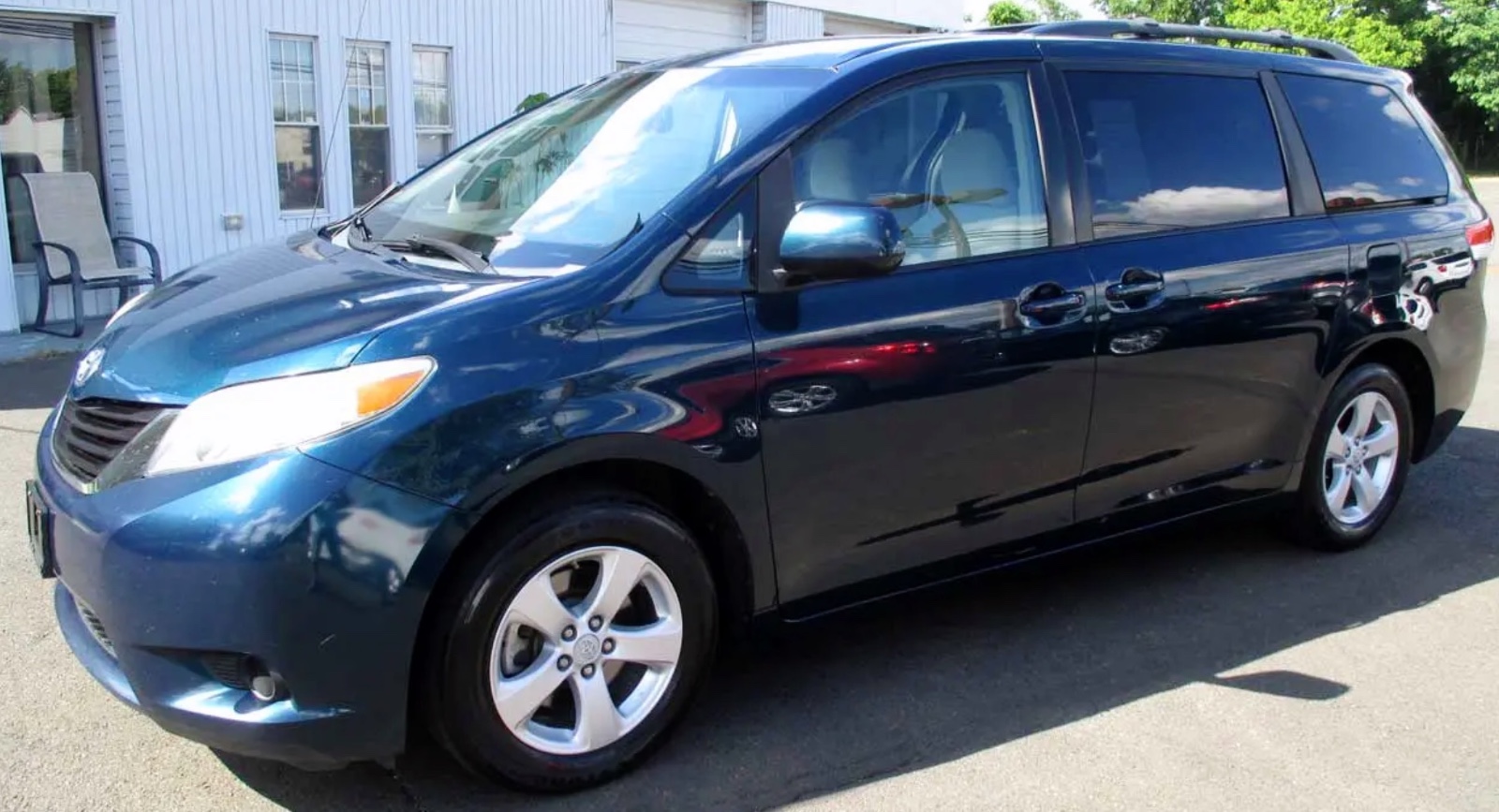 2011 Toyota Sienna LE 丰田八座、售价$12900