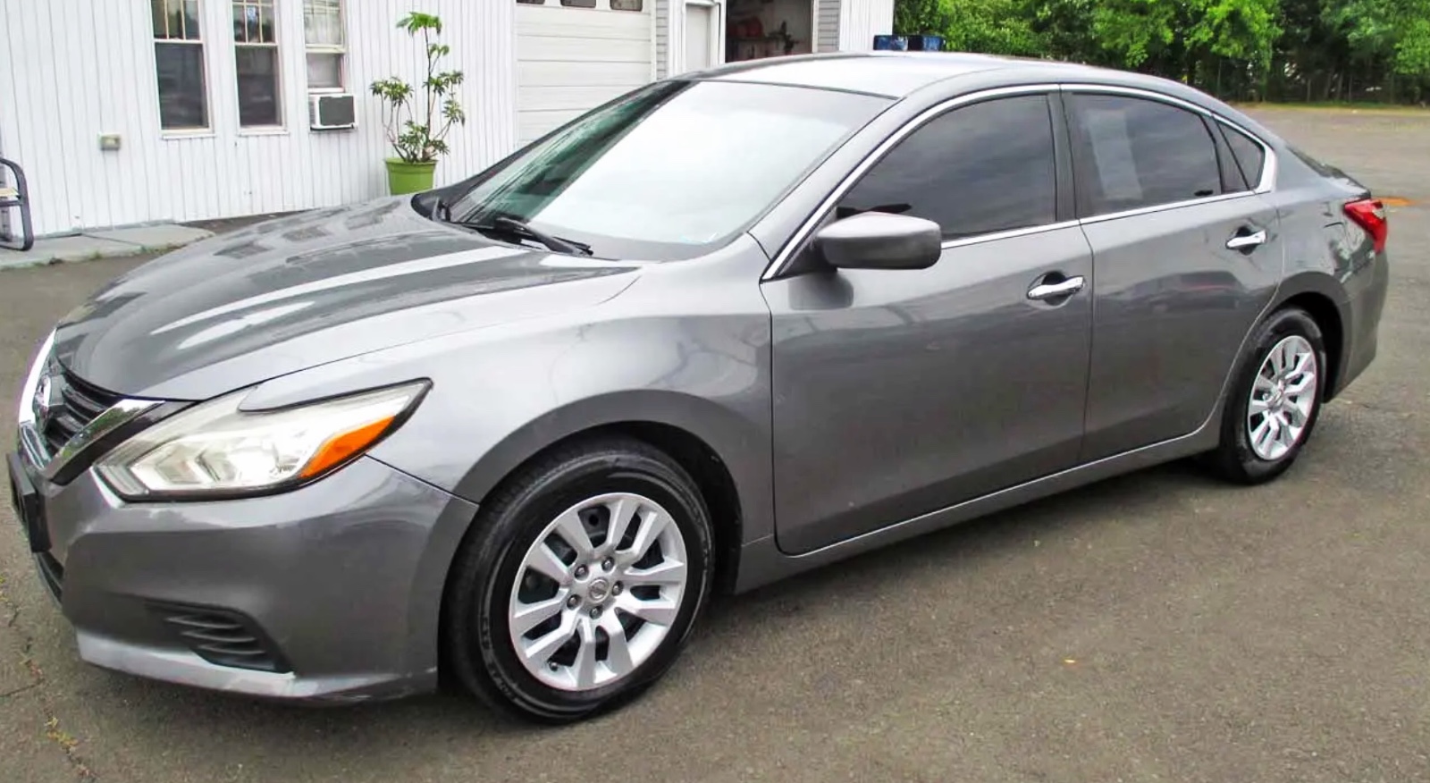 2017 Nissan Altima 售价$11850