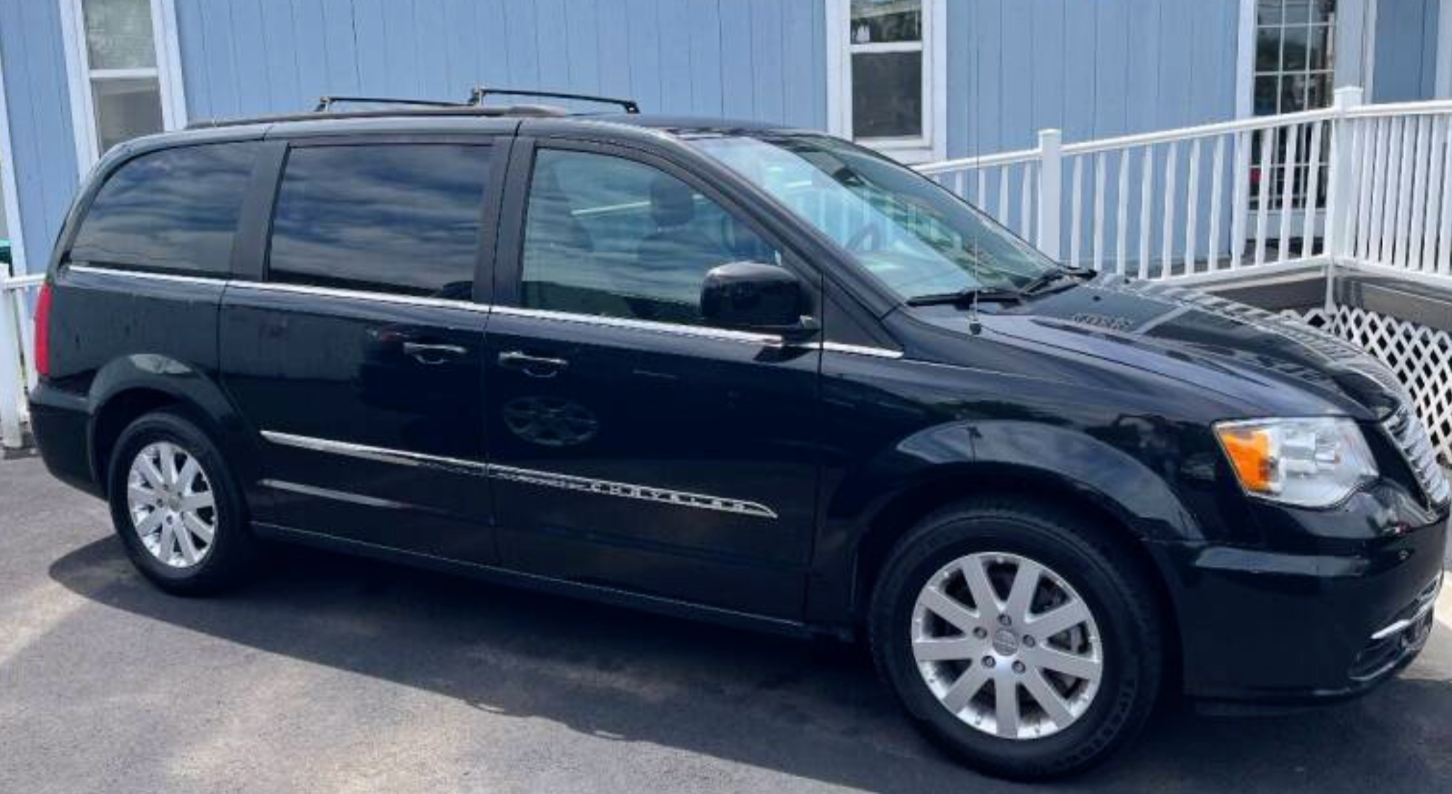 2016 Chrysler Town & Country Touring 售价$16995