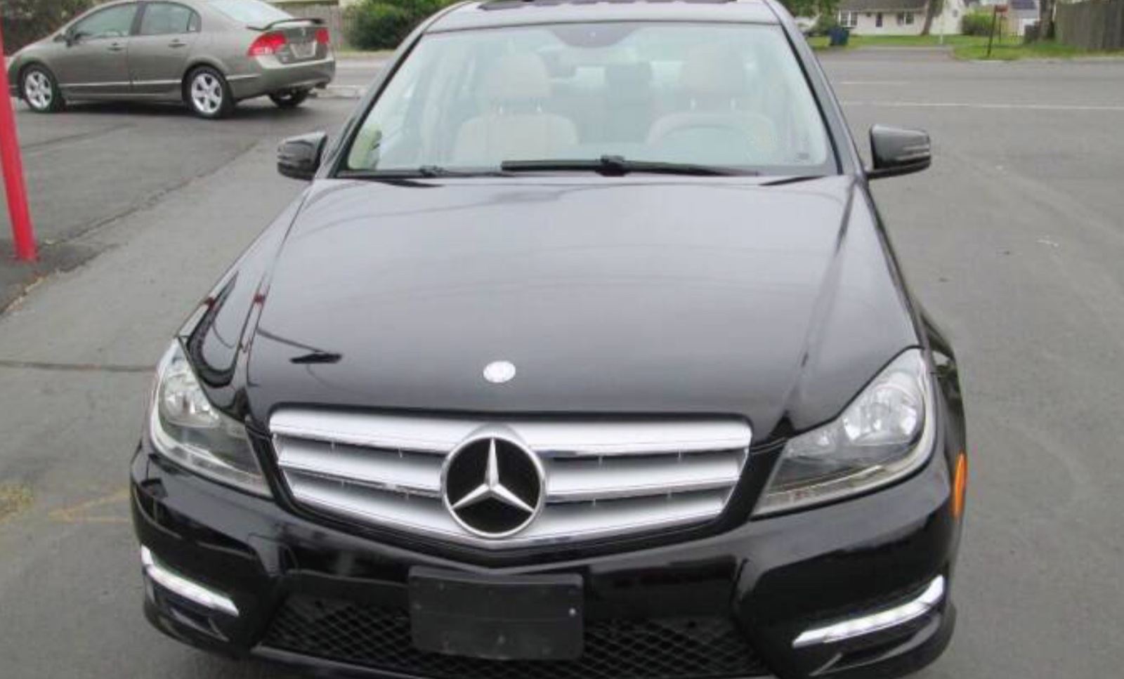 2012 Mercedes Benz C300 奔驰轿车 售价14995