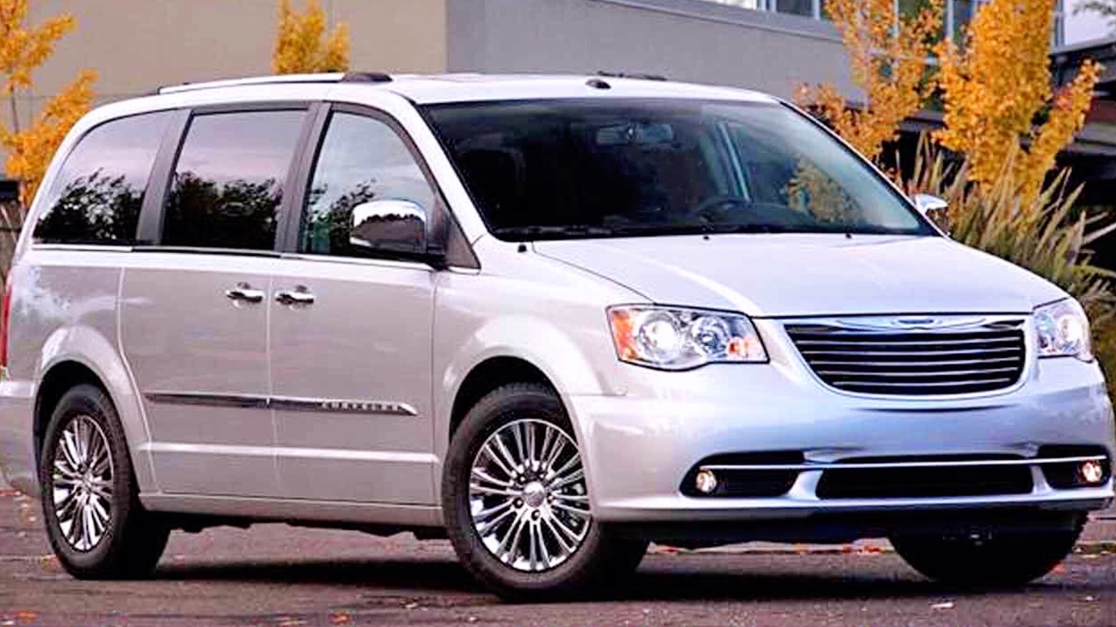 2012 Chrysler Town & Country Touring 售价7800