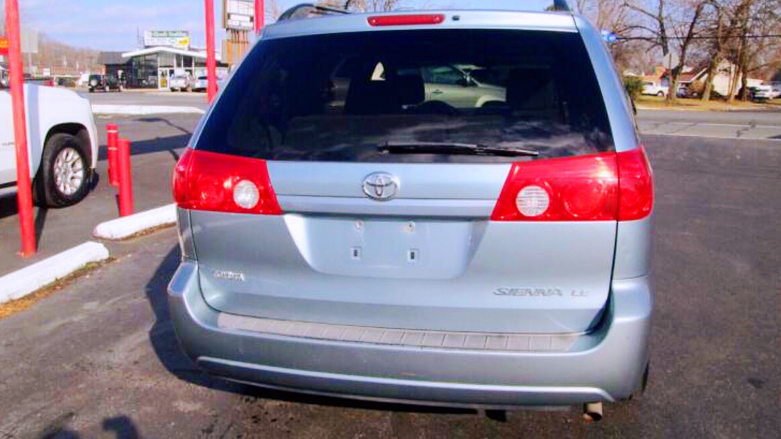 2006 Toyota Sienna 售价8995