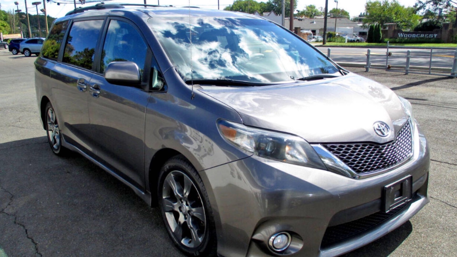 2011 Toyota Sienna 丰田八座 售价12900
