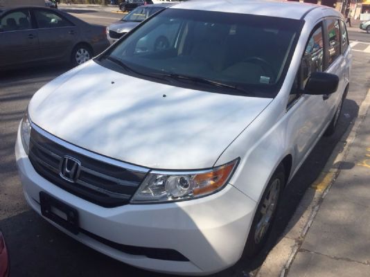 出售2013年 Honda ODYSSEY LX 7人座 里程63000miles