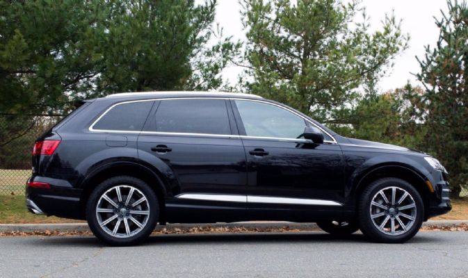 Audi Q7 Premium Plus 中高配2017 年