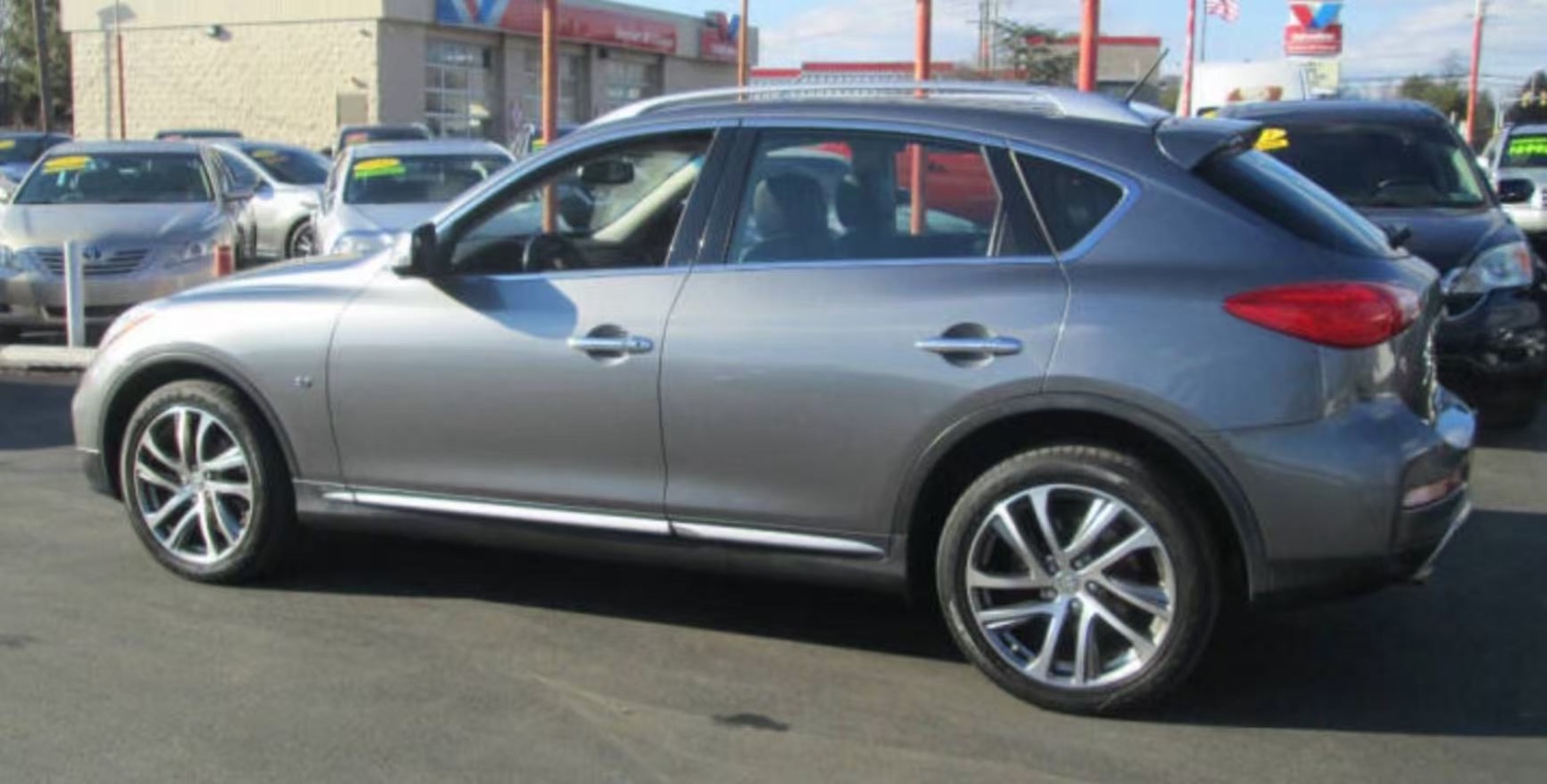 2017 Infiniti QX50 AWD Crossover 售价15995