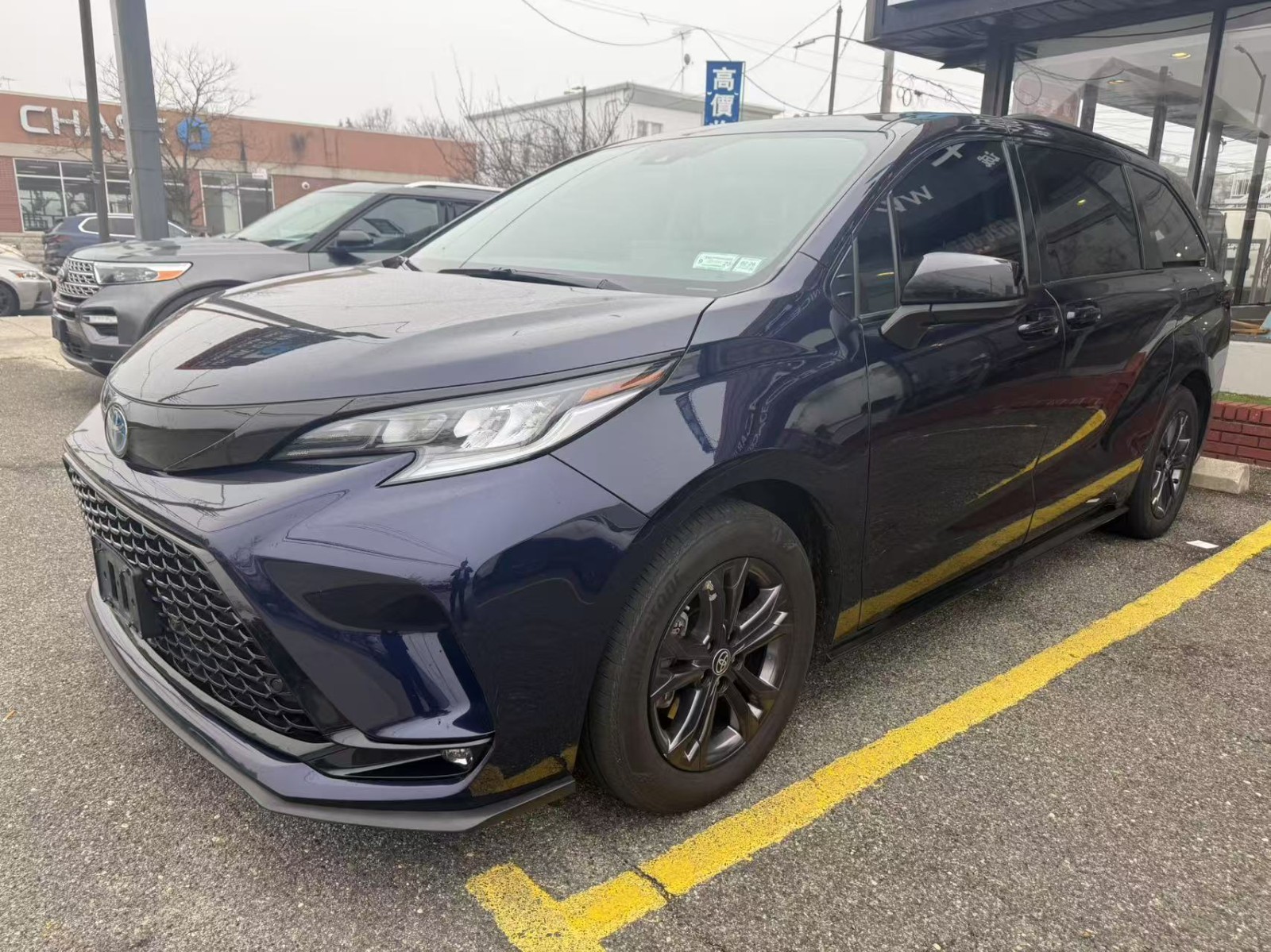 TOYOTA SIENNA XSE