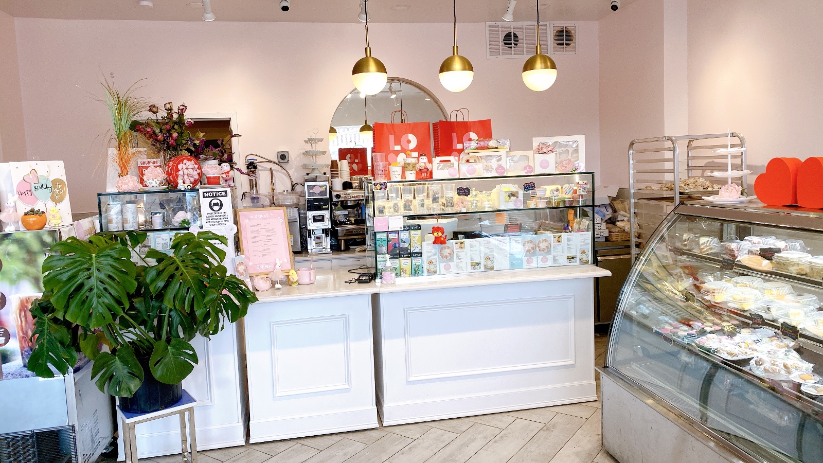 生意转让：长岛正在营业中的奶茶店/烘培店/蛋糕房 [奶茶店]