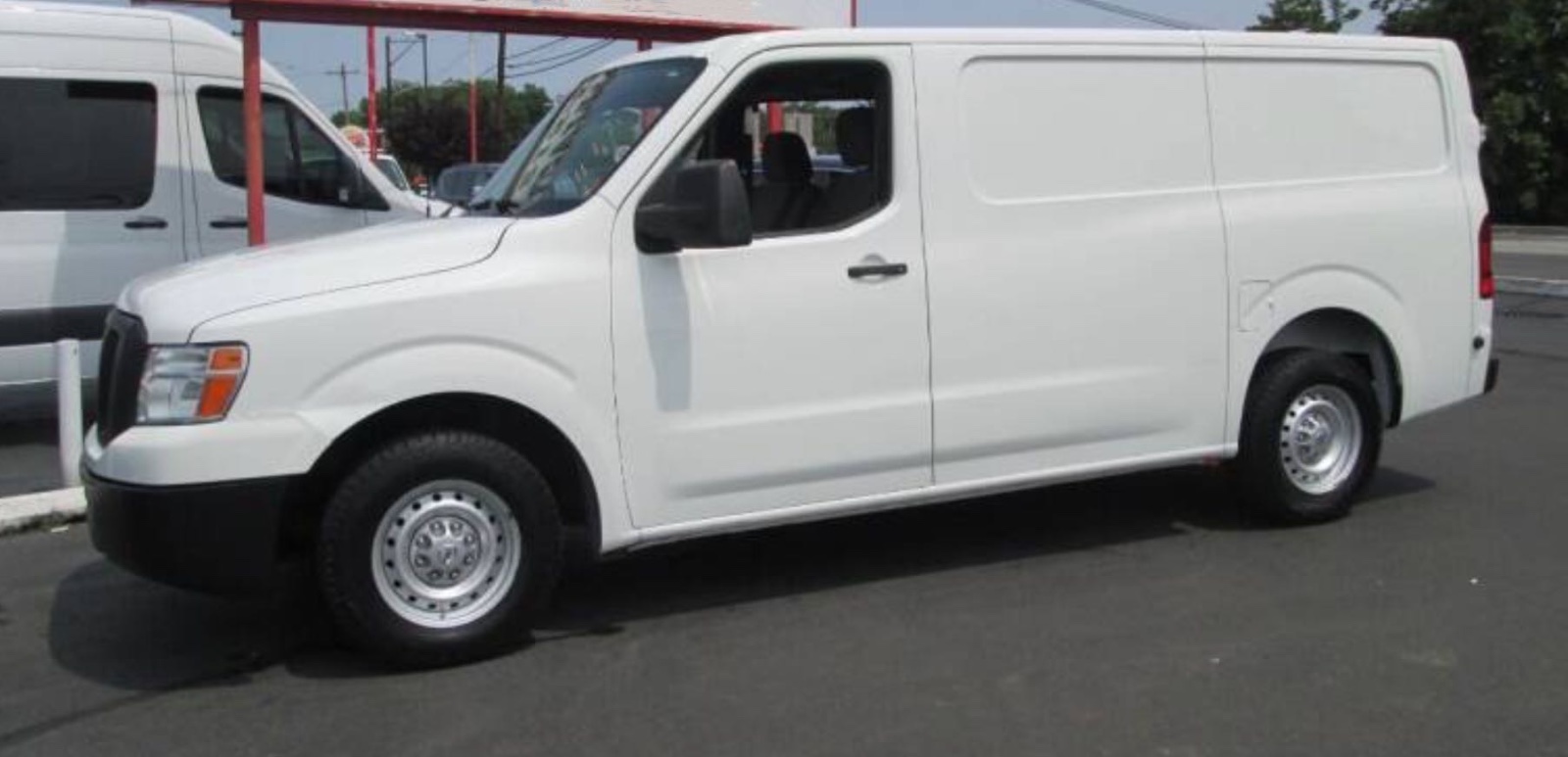 2013 Nissan NV 1500 S Cargo Van 售价17995