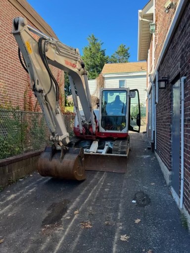 纽约建筑施工设备租赁公司 – 建筑设备租赁：挖掘機，推土機，外牆升降機，鋼模板，鋼頂柱等出租 [租金优惠]