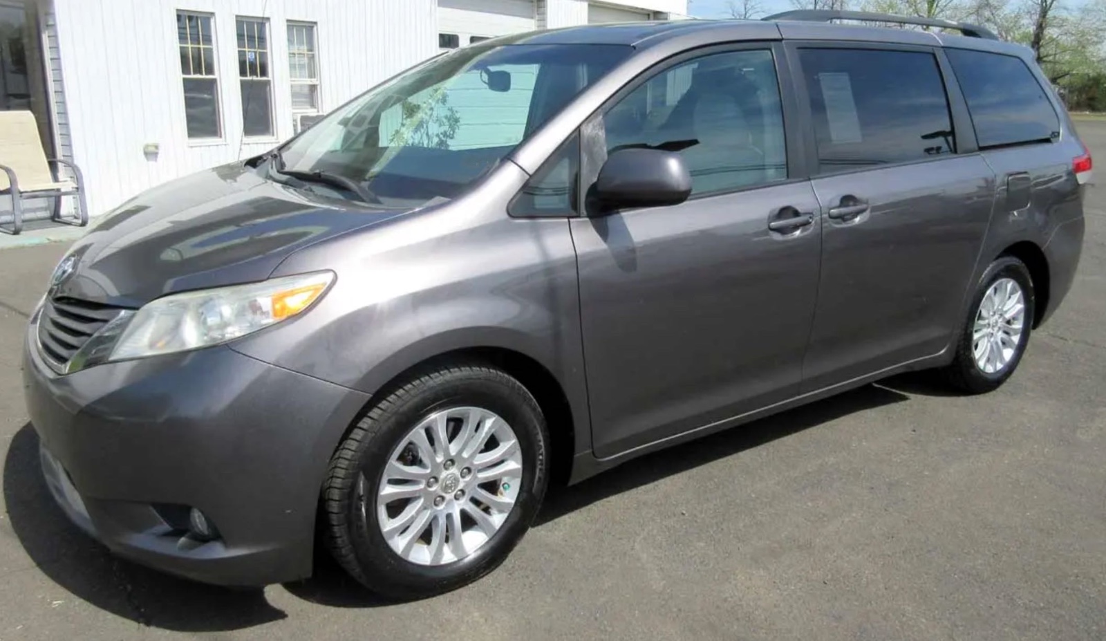 2011 Toyota Sienna XLE 8 Passenger 丰田八座、售价11850
