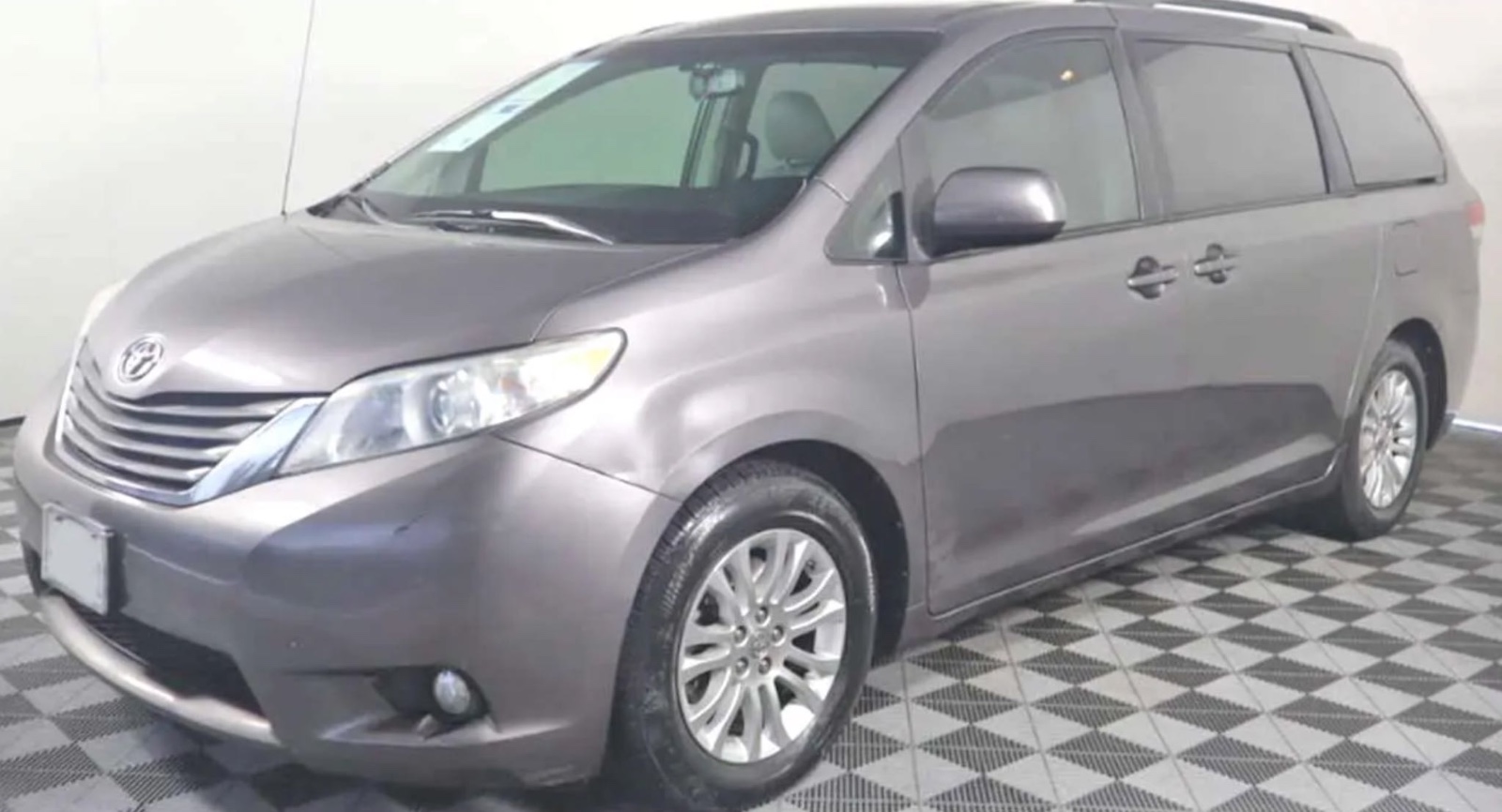 2011 Toyota Sienna XLE 丰田七座 售价11850