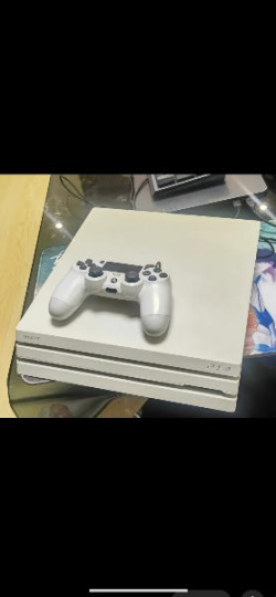 全套甩 索尼白色 ps4pro 4k 游戏机 1TB 送多款