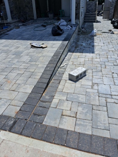 专业泥水-仲师傅专精水泥车道 台阶围栏 外墙勾缝 地库防水