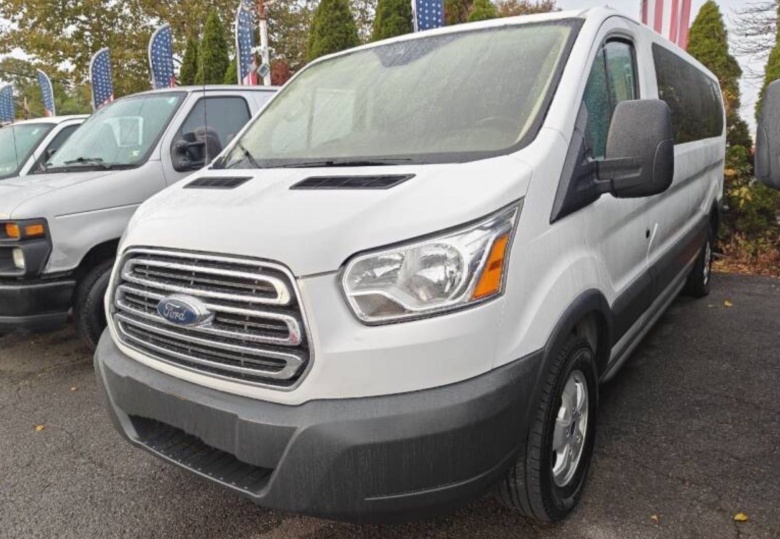 2017 Ford Transit 350 XLT 12座